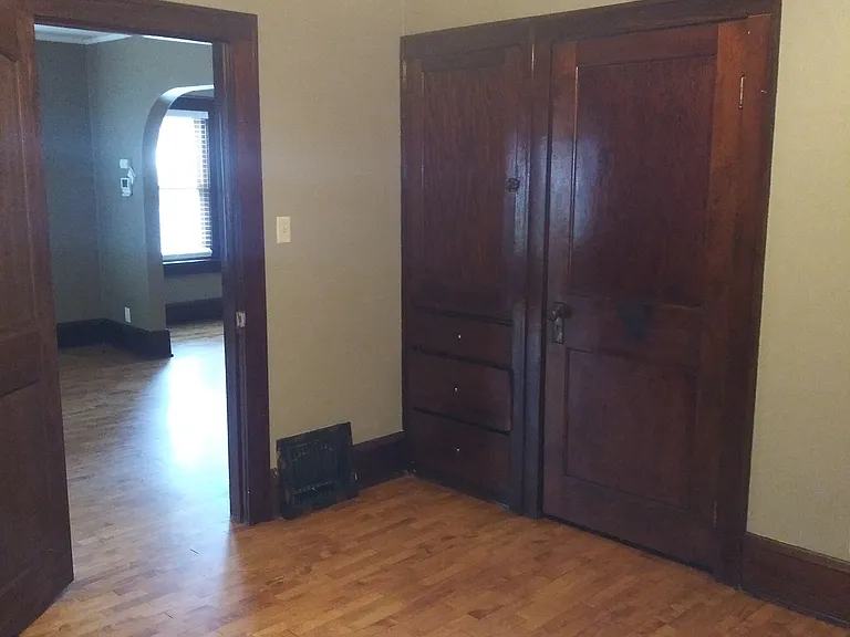 612 W Summer St #1 — Photo 5