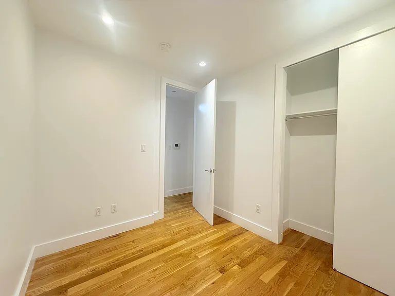 218 W 22nd St #2R — Photo 17