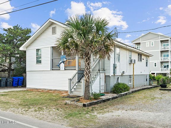 2nd image of 805 Carolina Beach Avenue N