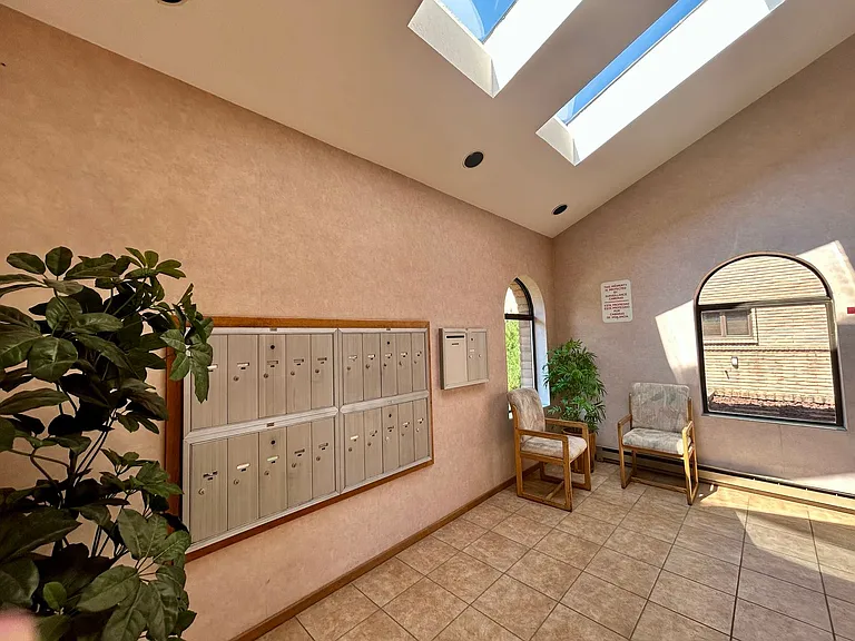 4415 Laguna Pl — Photo 47