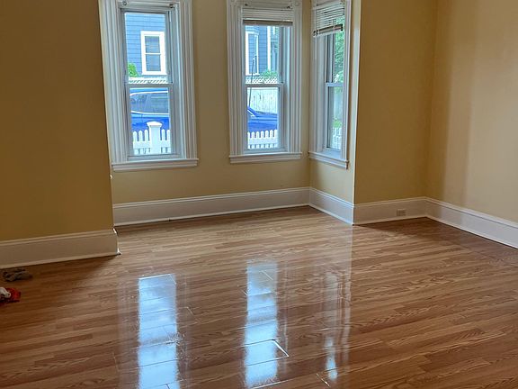 5th image of 169 Eliot St #169
