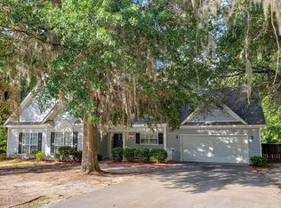 2 Raymond Ct, Beaufort, SC 29907