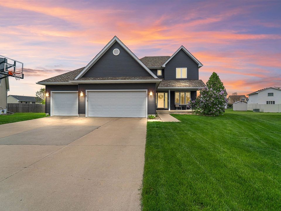 1st image of 409 Tailfeather Ct NW