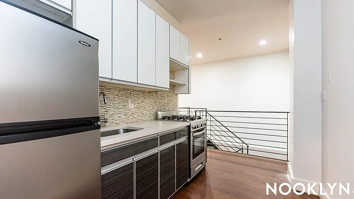 Rented by Nooklyn NYC LLC | media 7