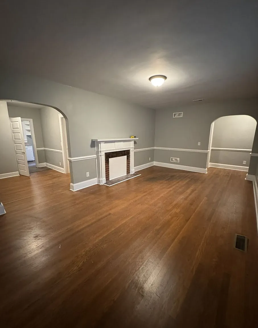 3 bed, 1197 sqft, $1,300 — Photo 2
