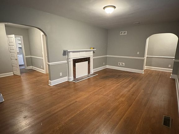 2nd image of 620 Myrtle Ave