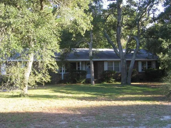 702 Longleaf Dr, Southport, NC 28461