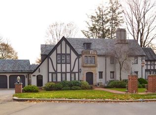 69 Farlow Rd, Newton, MA 02458