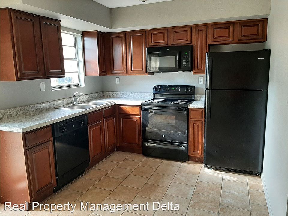 1st image of 701 S Elm St Building B