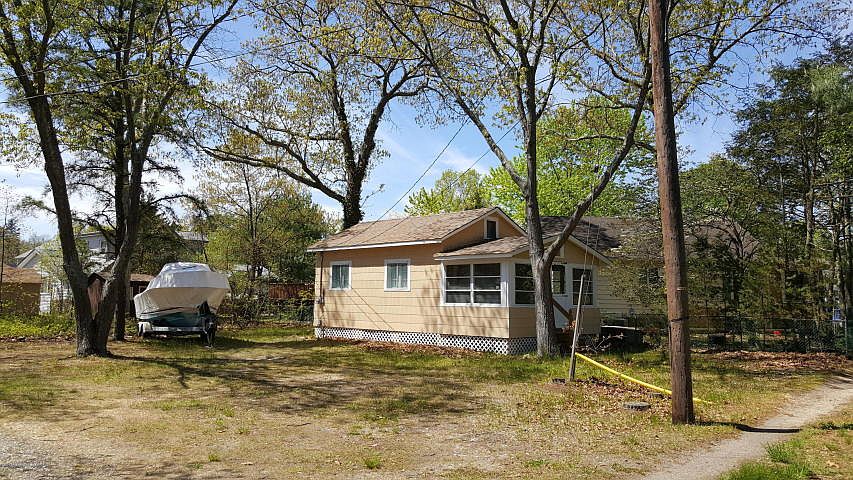 1st image of 175 Percy Ave