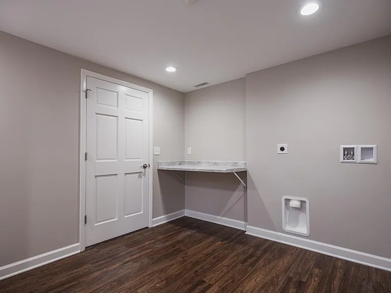 W170N8758 Edgewood Pl — Photo 19