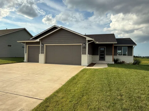 5350 W 42nd St S, Wichita, KS 67215