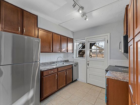 3rd image of 6020 S Kingshighway Blvd #G3