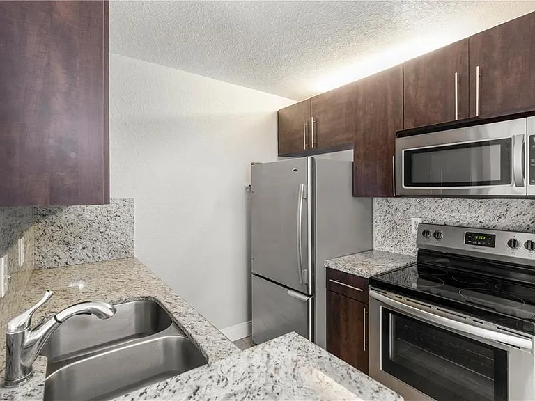 116 Santa Clara Dr #12 — Photo 3