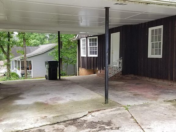 CARPORT AREA