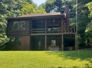 556 Avon Bend Rd, Charles Town, WV 25414