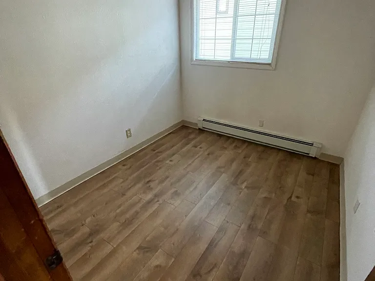 1510 1/2 E St #1510 — Photo 8