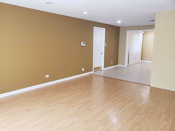 2nd image of 1917 Wayland Ln