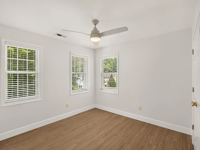 3013 Englefield Dr — Photo 27