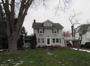 21070 Lake Rd, Rocky River, OH 44116