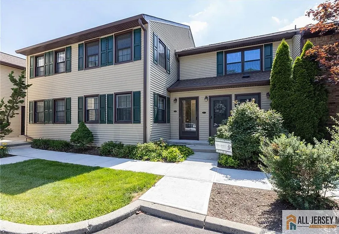 1 bed, 602 sqft, $2,200 — Photo 1