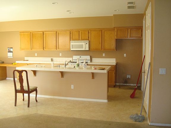 4th image of 1865 El Nido Ave