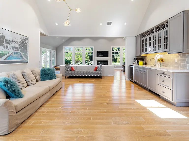 61 Skimhampton Rd — Photo 8