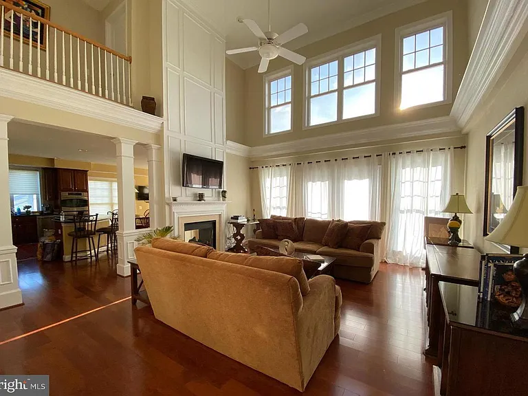 20525 Annondell Dr — Photo 2