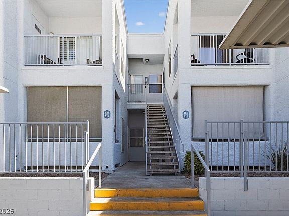 3rd image of 2201 Ramsgate Dr APT 117