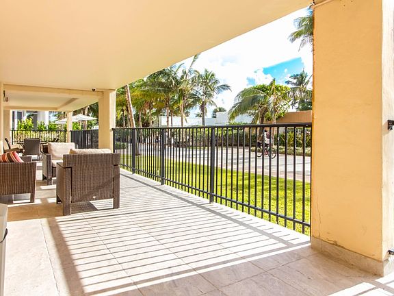 4th image of 2401 Collins Ave APT 1905