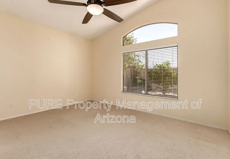 10652 W Coronado Rd — Photo 7