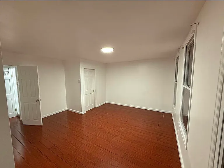 212 Pennsylvania Ave #3 — Photo 8