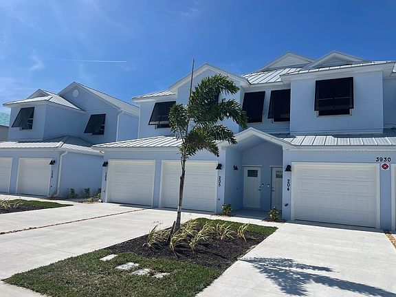 2nd image of 3930 Playa Del Sol Dr #205
