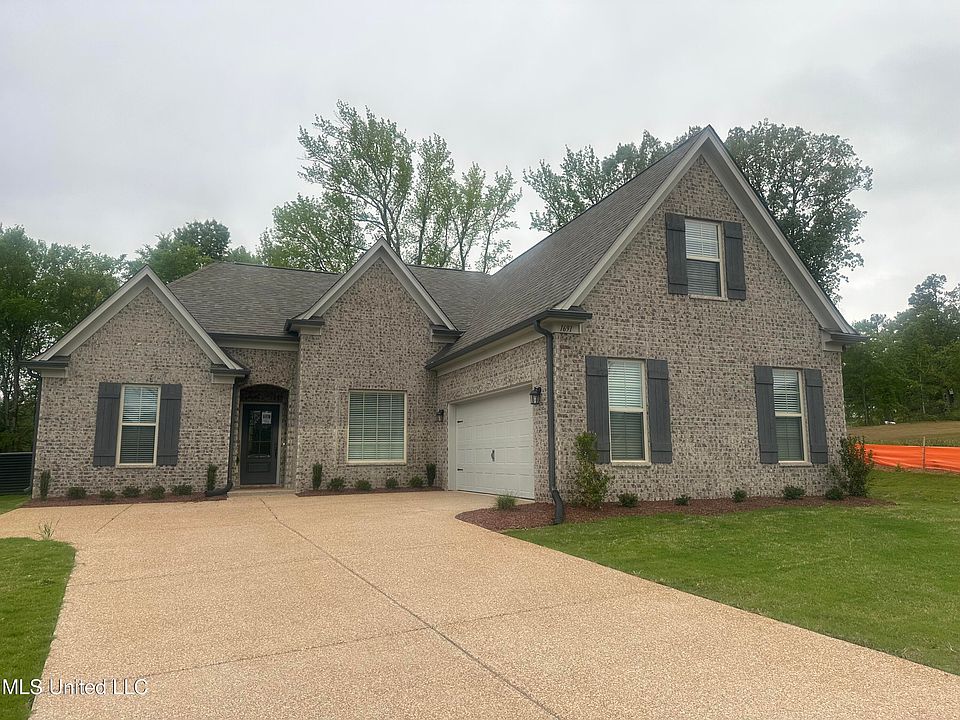1st image of 1691 Benton Dr