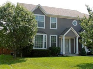 4435 Meadow View Dr, Shawnee, KS 66226
