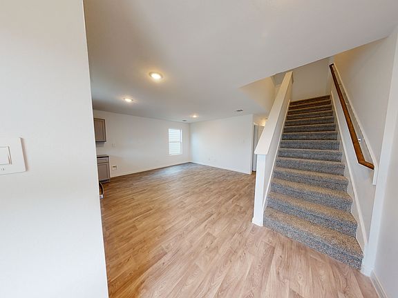 4th image of 16747 Marie Village Dr