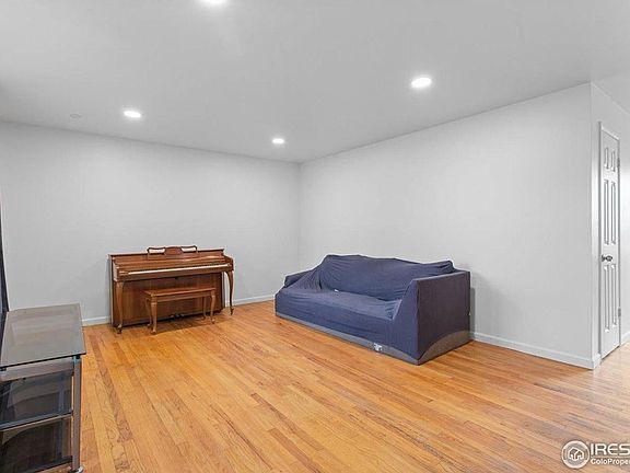 2nd image of 690 W 1st Ave