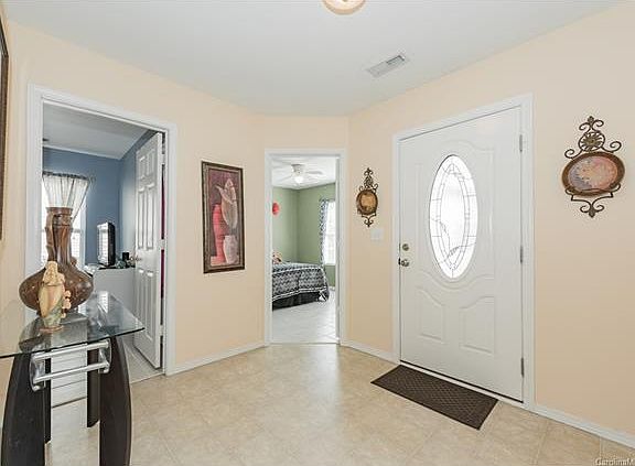 2nd image of 2903 Buckleigh Dr