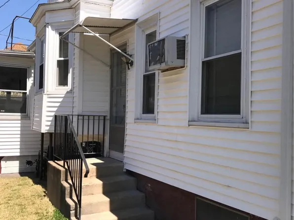 218 Washington Ave APT 3, Providence, RI 02905