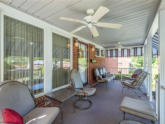 3rd image of 7006 Lawrence Dr