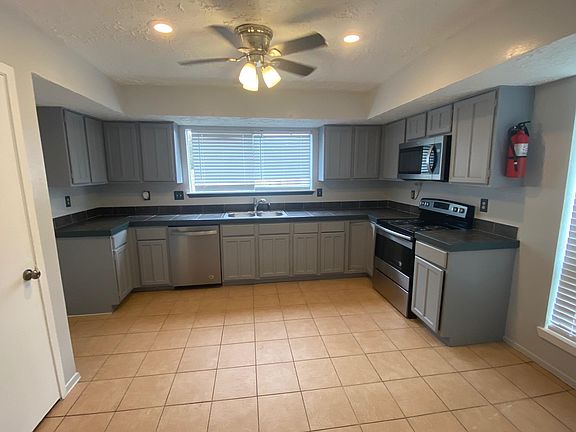 5th image of 8407 Blue Quail Dr