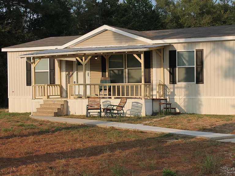 1004 County Road 2140 — Photo 18