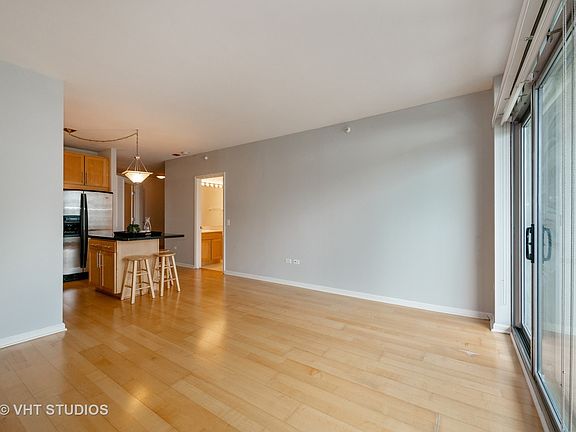 5th image of 125 S Jefferson St Unit 3005