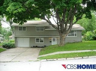 837 S Polk St, Papillion, NE 68046