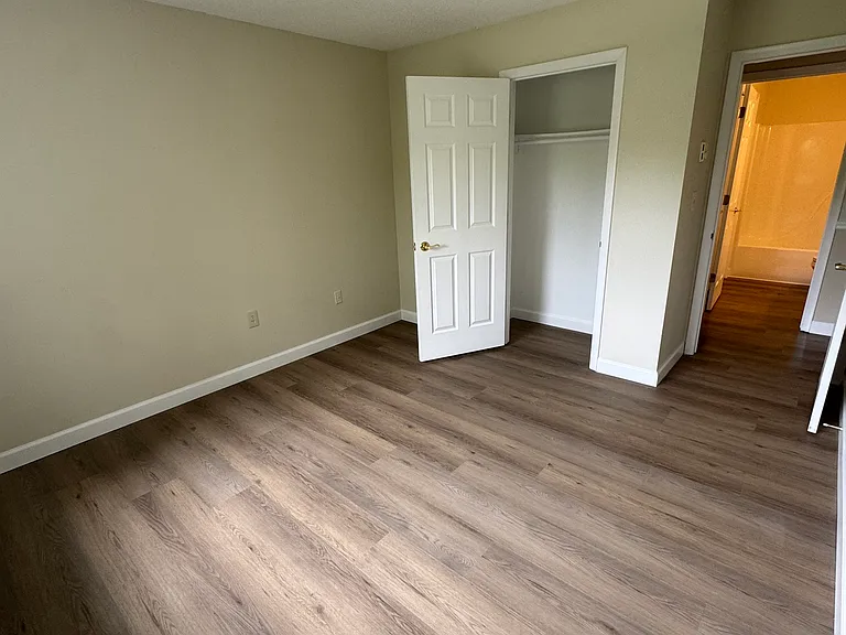 20 Maple Crest Cir #F — Photo 10