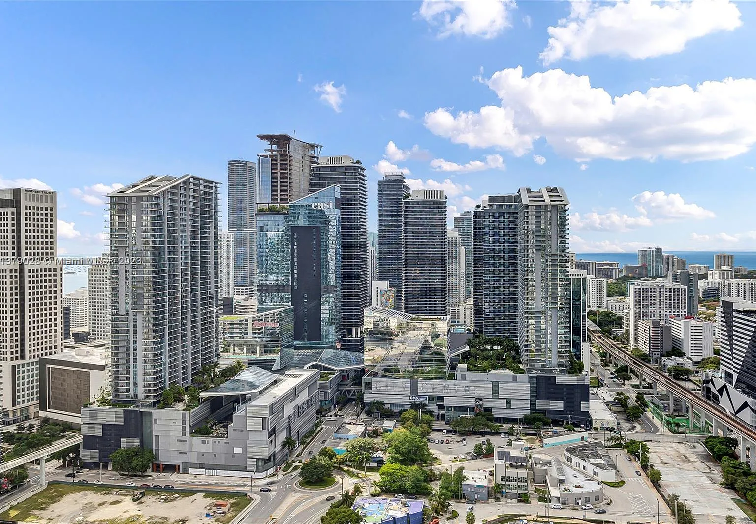 1 bed, 740 sqft, $2,700 — Photo 3