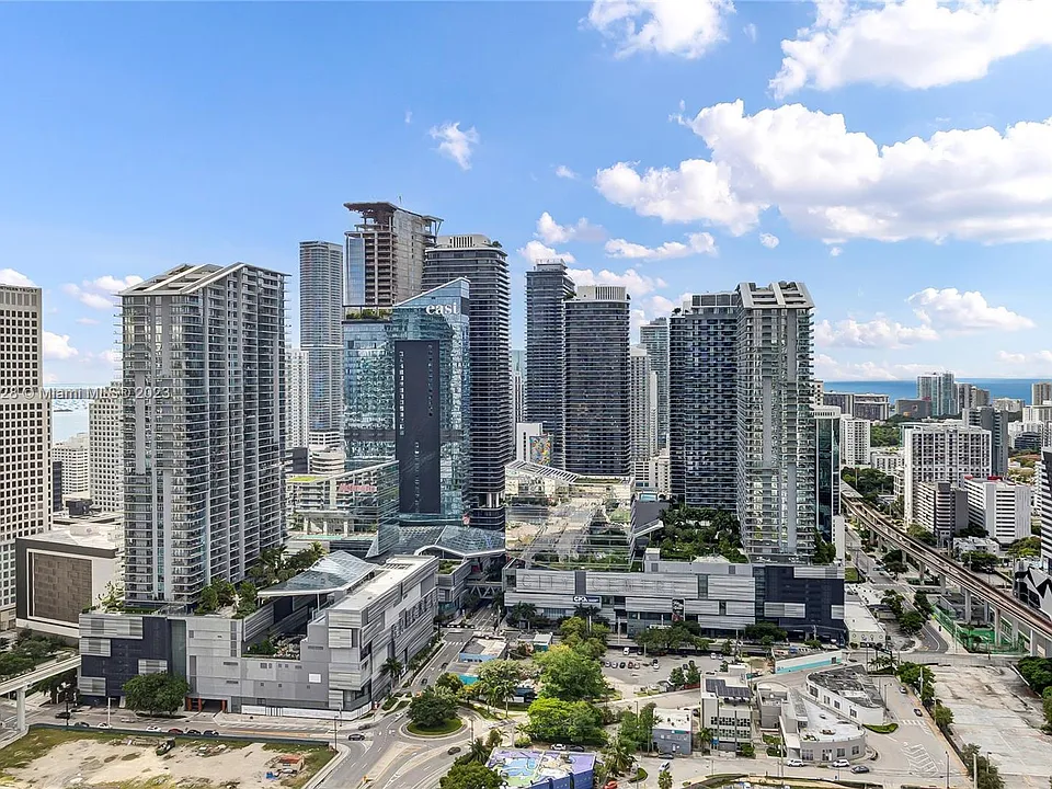 350 S Miami Ave #5