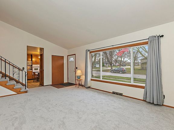 5th image of 185 Trenton Ave