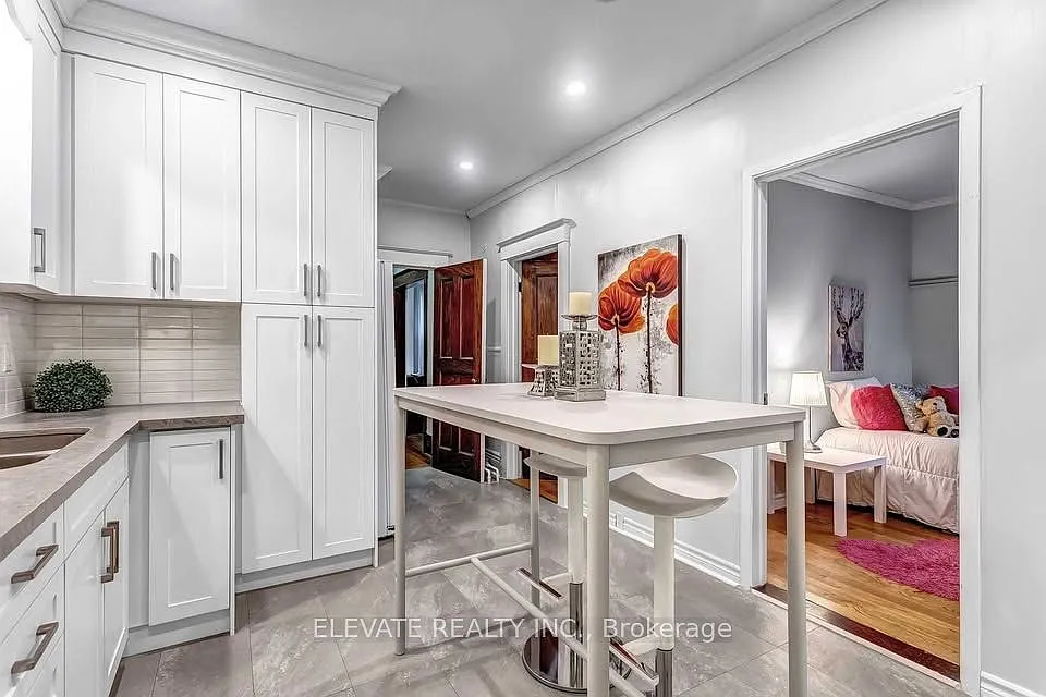 2 bed, $2,800 — Photo 2