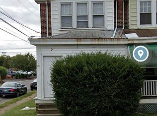 33 E 15th St, Chester, PA 19013